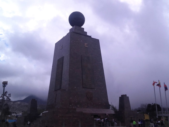 mitad del mundo east side