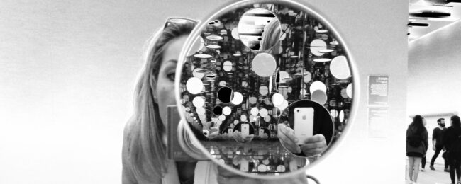 Alexandra Kollaros art selfie Tate Gallery